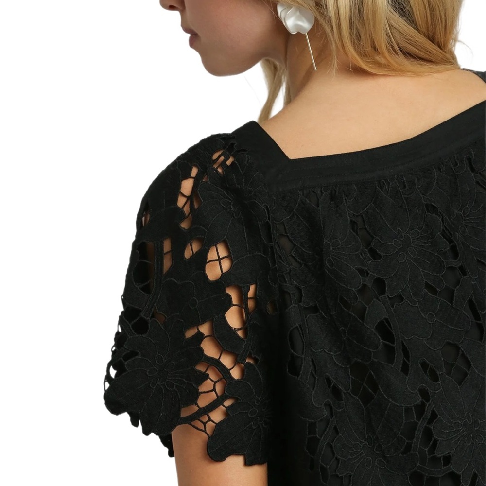 Umgee Black Floral Lace Blouse - Picture 3 of 9